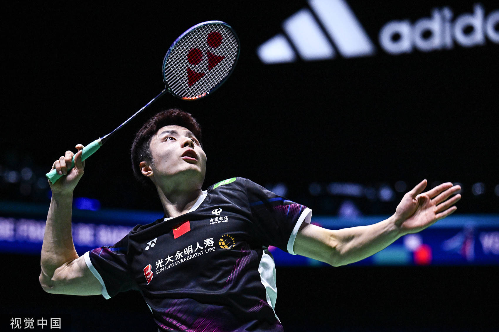 她开始尝试 她开始尝试