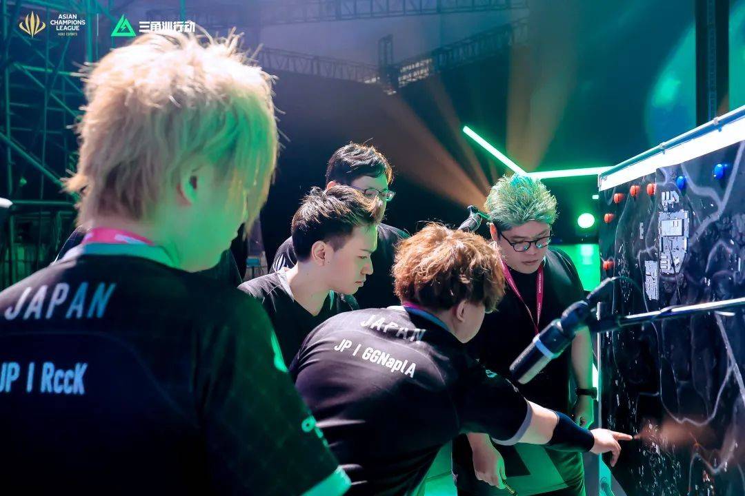 具备进一步 具备进一步