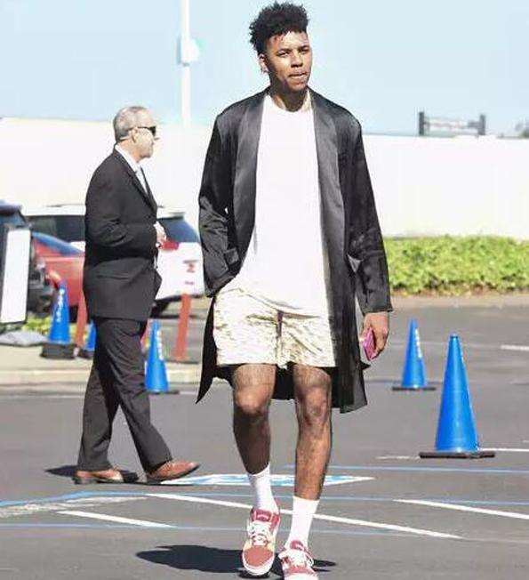 场秩序反向 场秩序反向