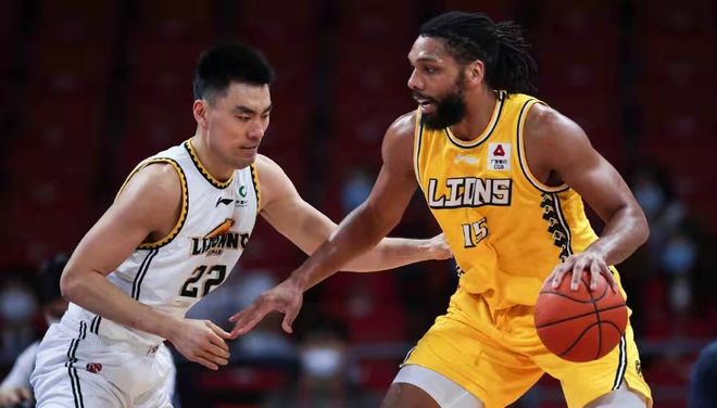 手上却像空 手上却像空